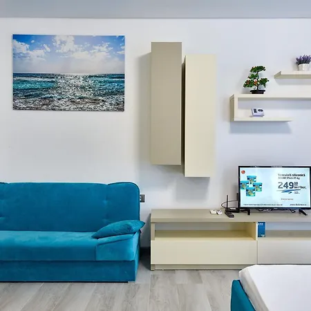 Alessi Nord 10 Mamaia Nord Aparthotel 3*